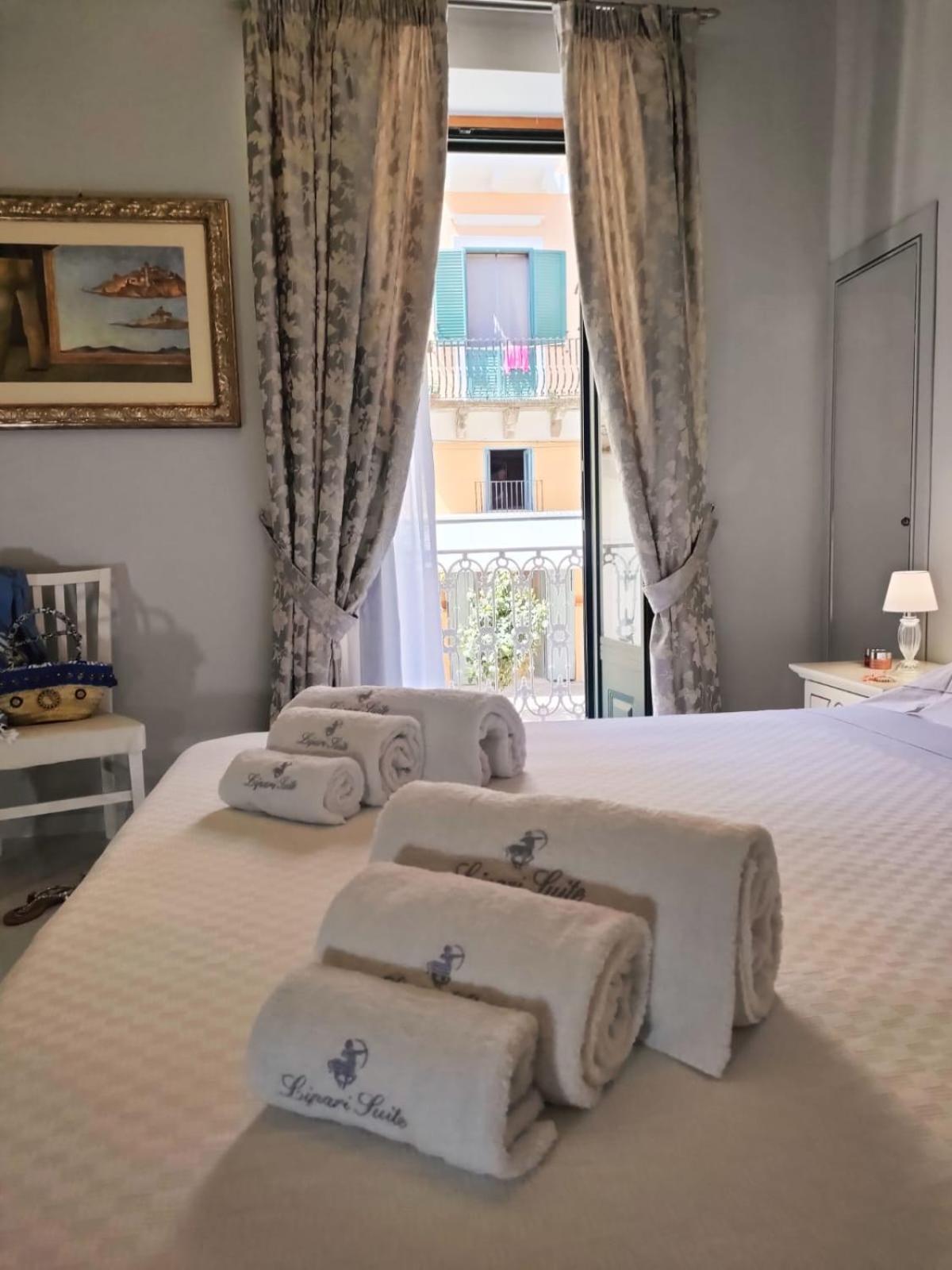 Lipari Suite B&B المظهر الخارجي الصورة