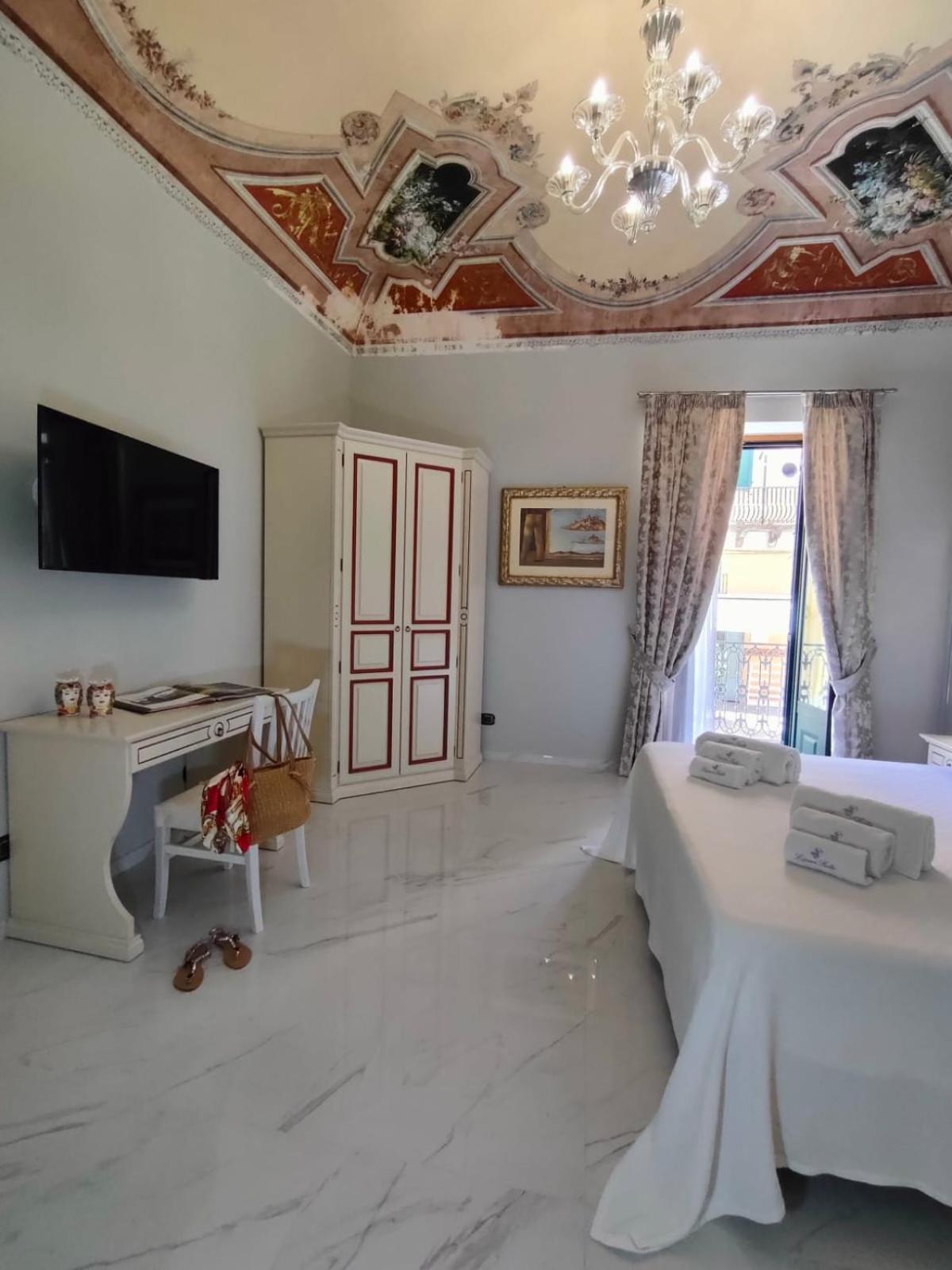 Lipari Suite B&B المظهر الخارجي الصورة